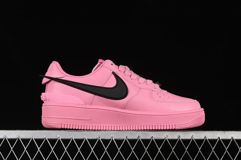 Air Force 1 Low SP AMBUSH "Hyper Pink/Black"