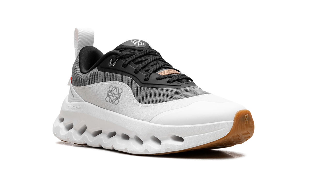 Cloudtilt 2 WMNS "LOEWE Black White" 3WE10873509