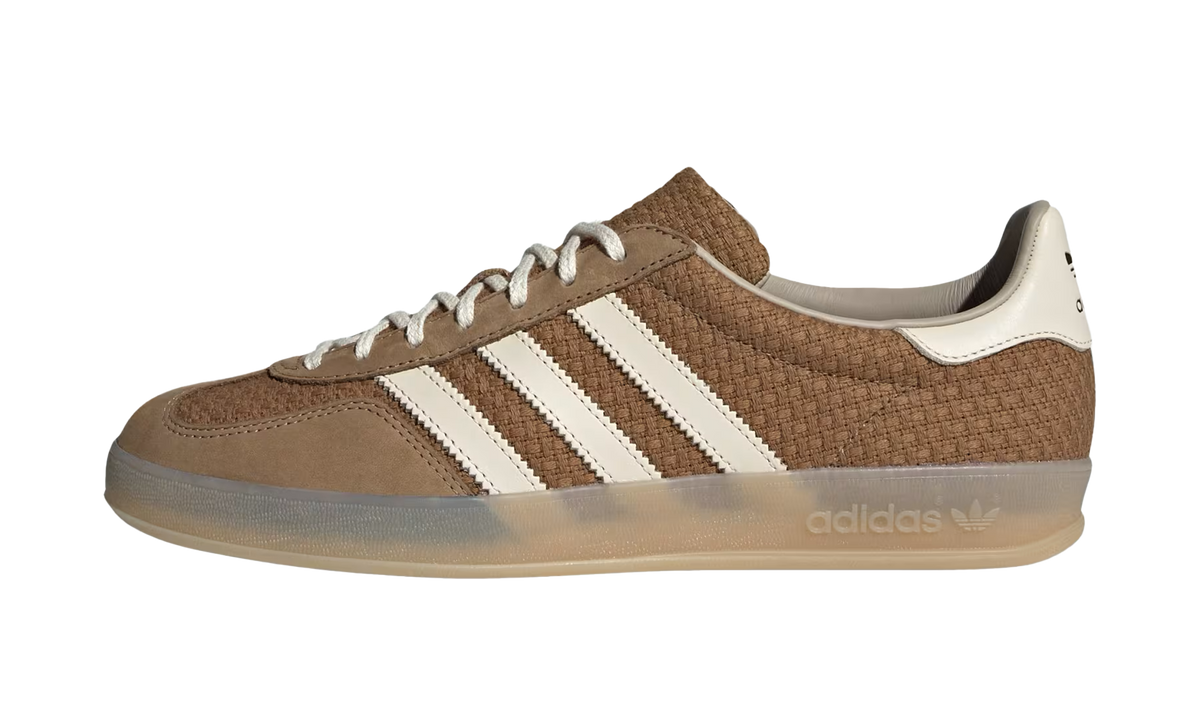 Gazelle Indoor "Brown Desert / Wonder White" JR8851