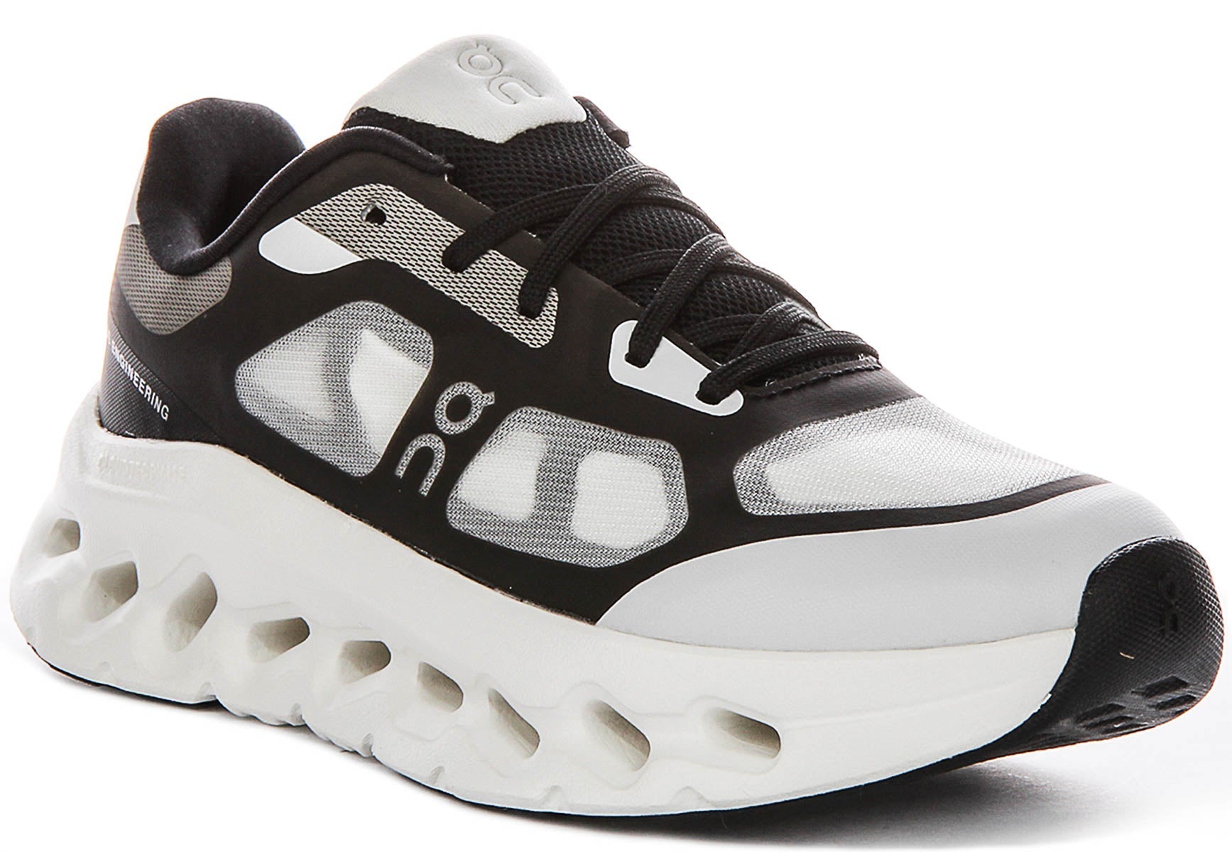 On Running Cloudtilt Remix In Black White For Women