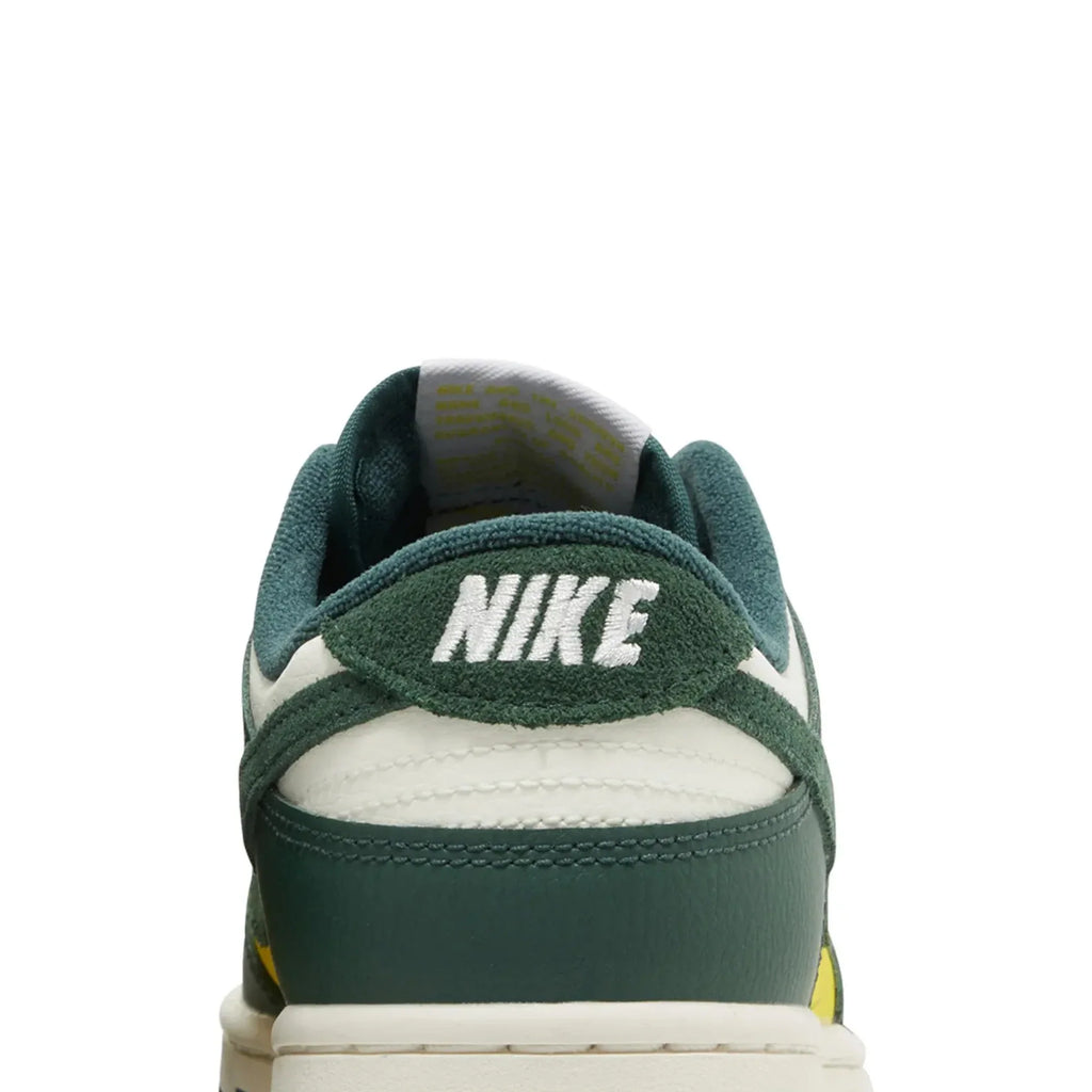 Nike Dunk Low SE 'Noble Green' Women's (2023)
