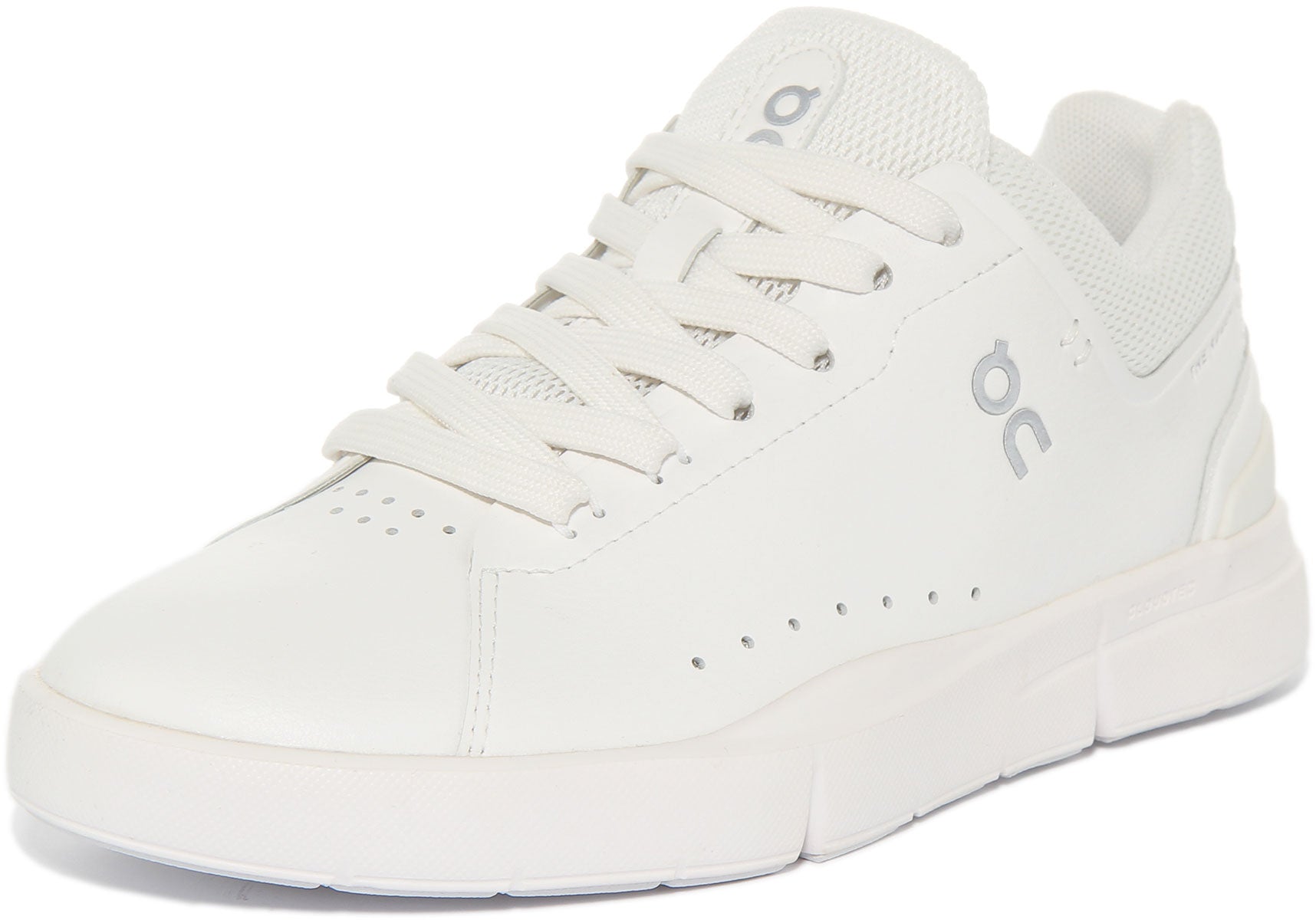On Running The Roger Adv In White For Women