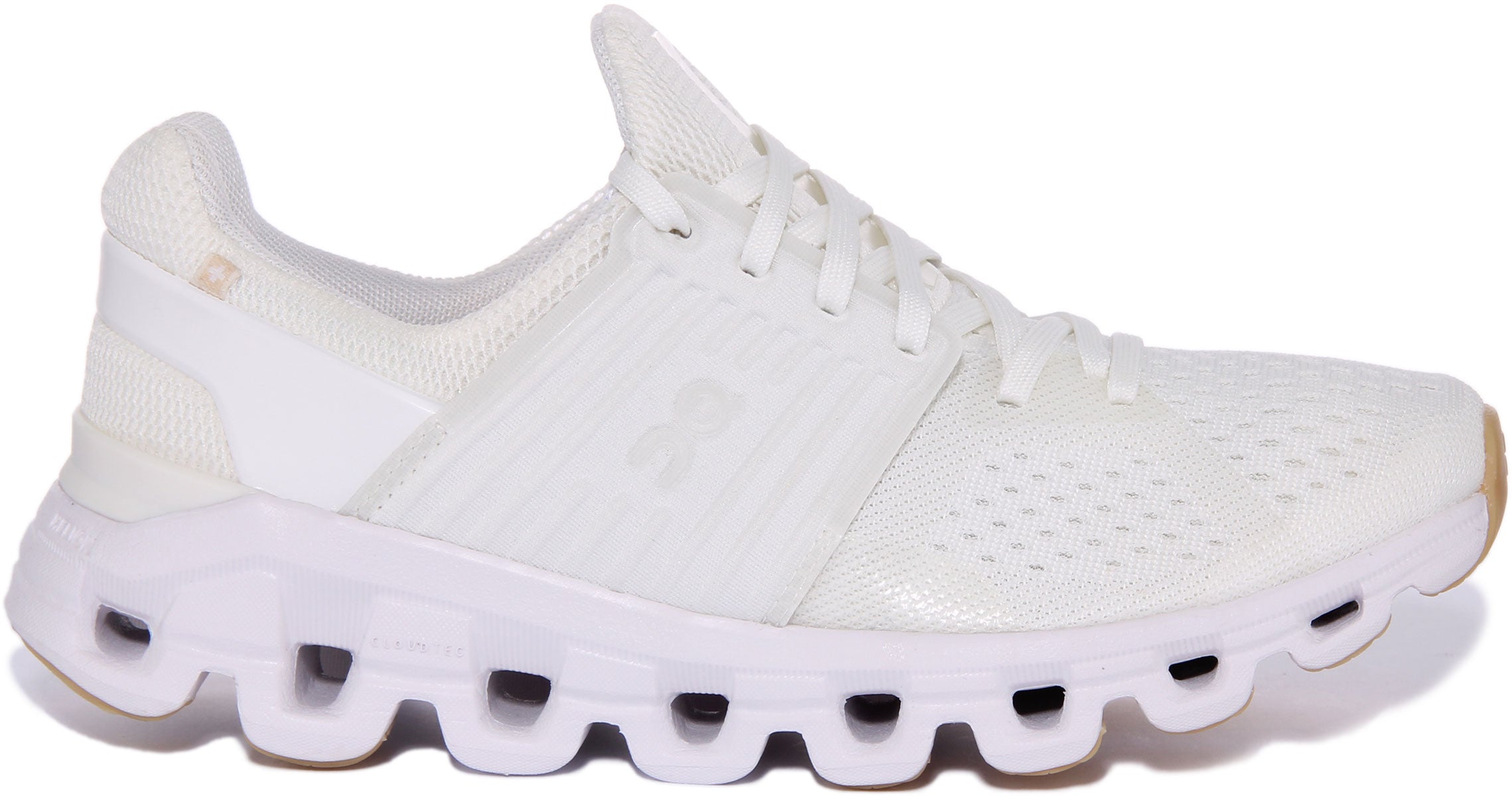 On Running Cloudswift In White For Men