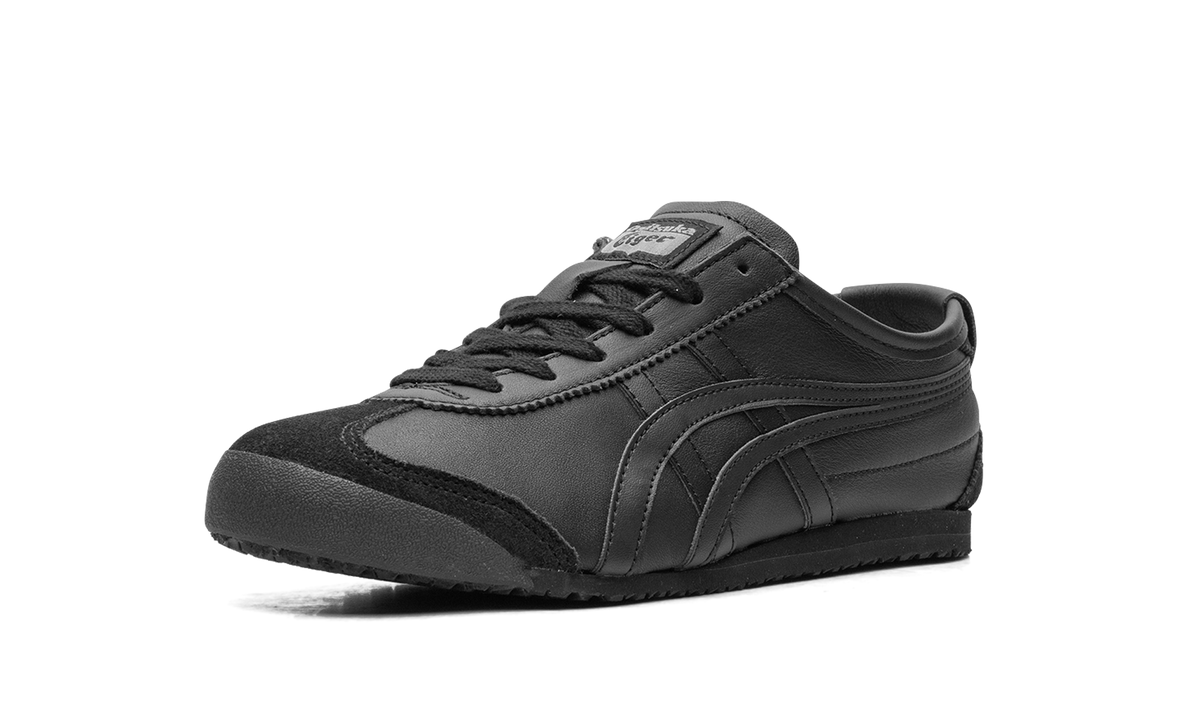 Mexico 66 "Triple Black" D4J2L 9090