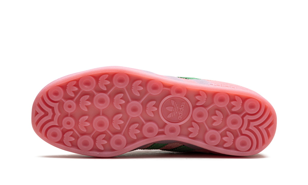 Gazelle Indoor WMNS "Semi Pink Spark Preloved Scarlet" IG6782