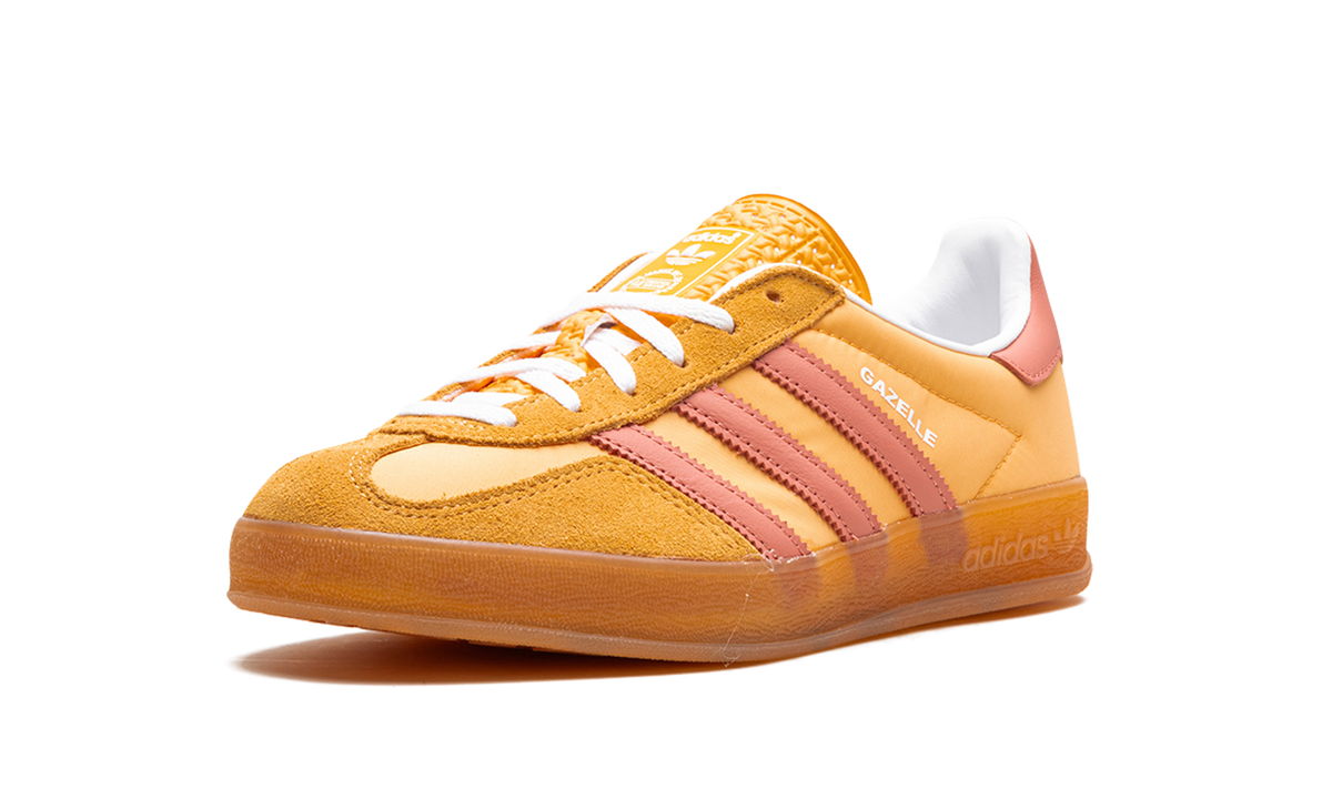 Gazelle Indoor WMNS "Semi Spark Clay" IE2959