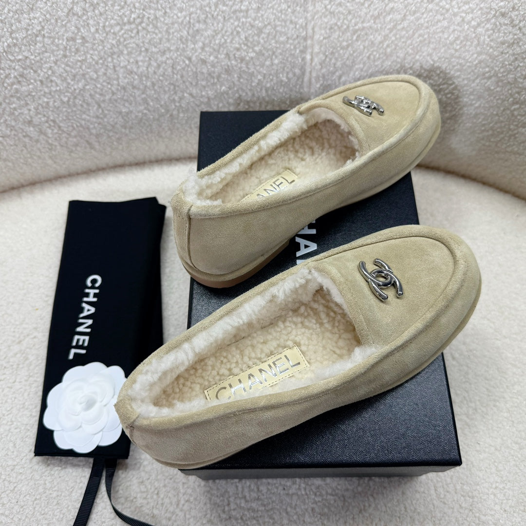 CHANEL LOAFER IN ECRU TAN SUEDE AND WOOL LINING