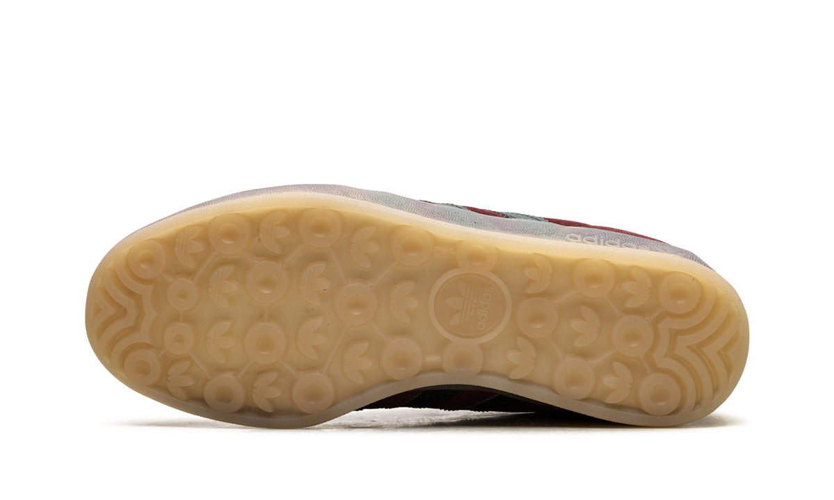 Gazelle Indoor "Shadow Red Shadow Green" JH5403