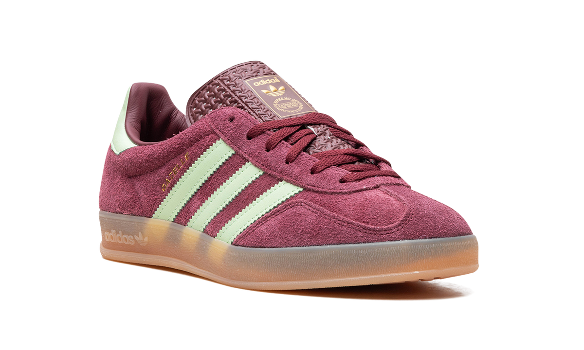 Gazelle Indoor "Shadow Red Semi Spark Green" IH7487