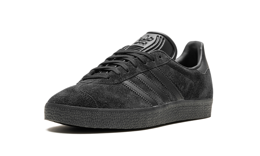 Gazelle "Triple Black" CQ2809